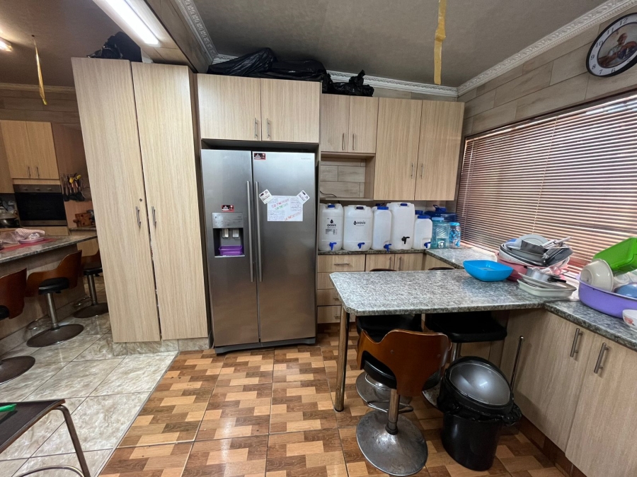 6 Bedroom Property for Sale in Rosemount Eastern Cape